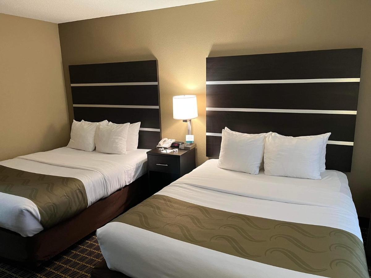Quality Inn & Suites Bradford Exterior foto